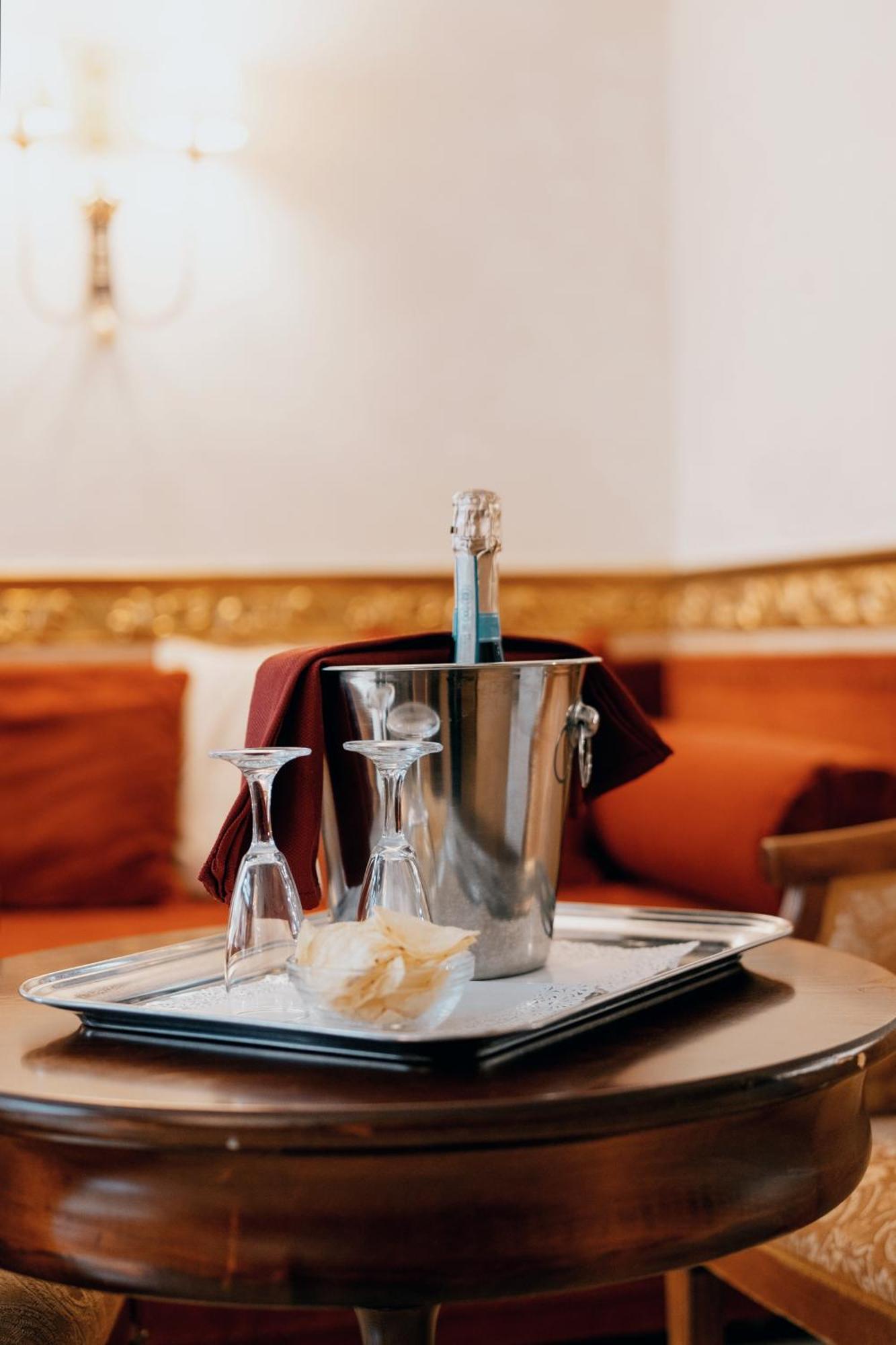 Hotel Pantheon Rome Bagian luar foto